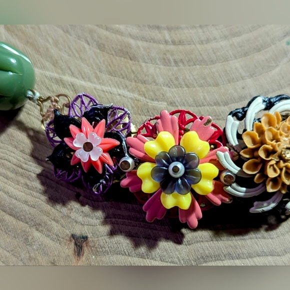 METAL MONK Colorful Garland Botanical Necklace - Picture 2 of 8